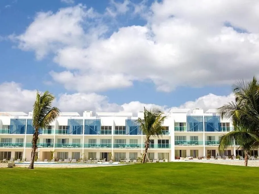 Paradise Pool Front And Beach Condo At Punta Cana